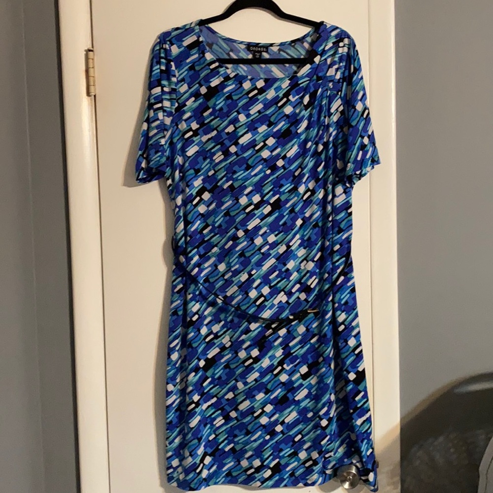 Women’s belted dress